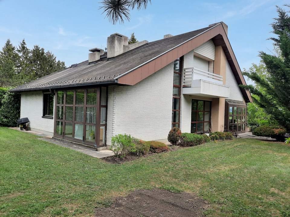 Exklusives Architektenhaus im schönen Bad Fischau!