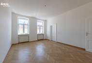 Vollsanierte, großzügige 3 Zimmer Altbauwohnung