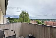 Geschützte, ruhige Lage mit Blick ins Grüne - Stilvoll möblierte 2,5-Zimmer-Wohnung mit Balkon