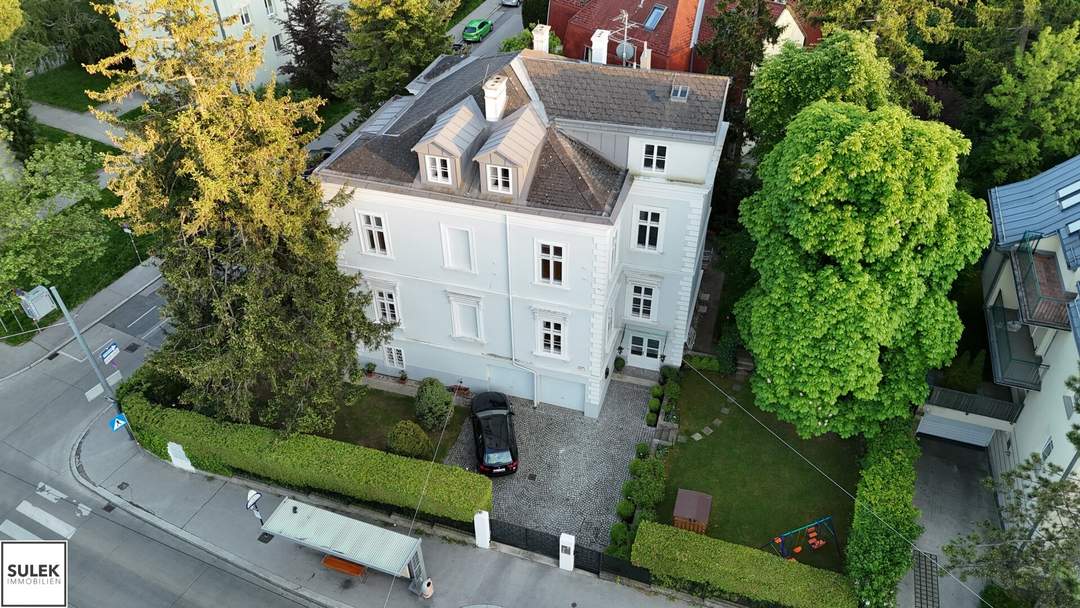 Wohnen in einer Hietzinger Villa: charmante 4-Zimmer-Wohnung mit separater Küche in bester Hietzinger Lage