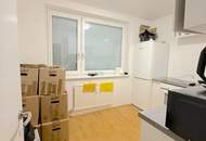 Charmante 2 Zimmer Wohnung mit Potenzial zur 3 Zimmer Lösung !