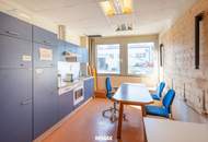 Attraktive Gewerbeimmobilie mit Produktionshalle, Lagerflächen und Photovoltaikanlage