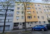 Renovierte großzügige 2 Zimmer Loggia Wohnung mit KFZ Abstellplatz inkl.