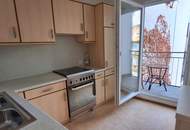 Großzügige 3 Zimmer Loggia Wohnung, ideal für WG s oder Familien