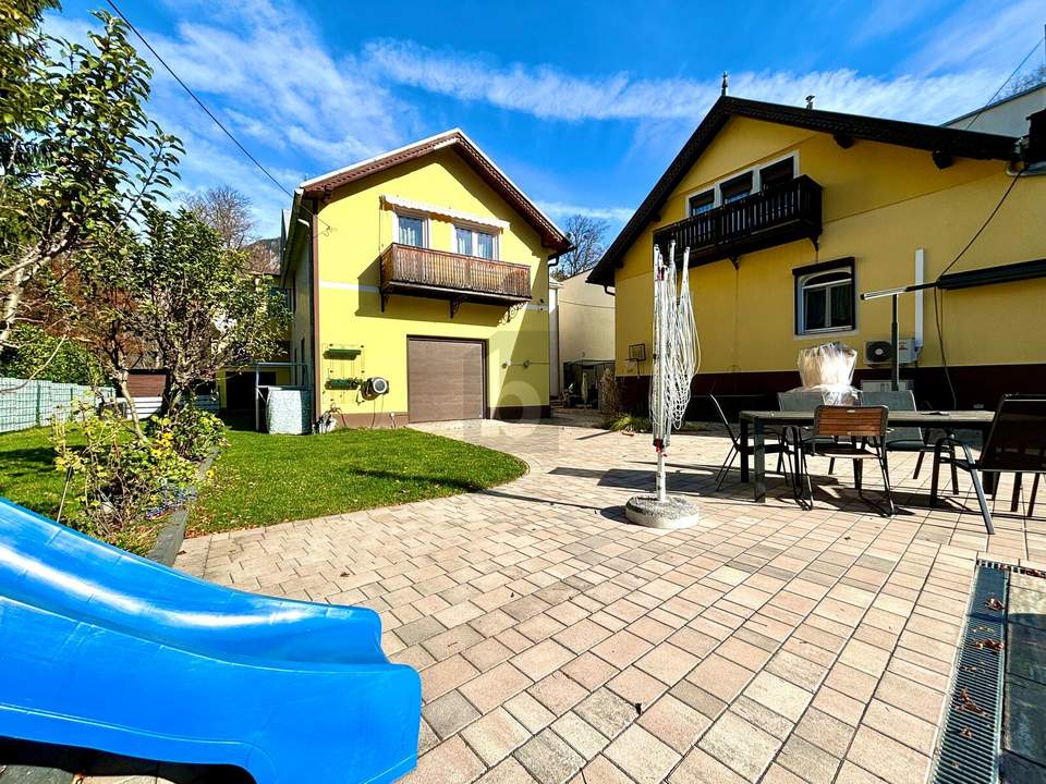 VILLA MIT DREI WOHNEINHEITEN + GESCHÄFTSLOKAL + EINFAMILIENHAUS