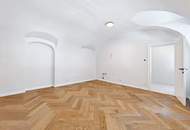 APARTMENT mit stilvoller Gewölbedecke und direktem Straßenzugang