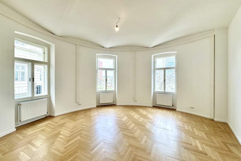 Traumhaftes Altbaubüro mit Gewölbedecke und Blick über die Donau! Büroliegenschaft bei U1/U4 Schwedenplatz, Gewerbeobjekt-miete, 3.394,91,€, 1010 Wien 1., Innere Stadt