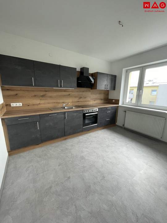 Licht durchflutete 3 Zimmerwohnung mit sonnigem Balkon!