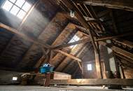 Streckhof in Moschendorf, 5 Zimmer, Wohnfläche 116 m², große Lagerflächen in den Nebengebäuden, 95.000 €