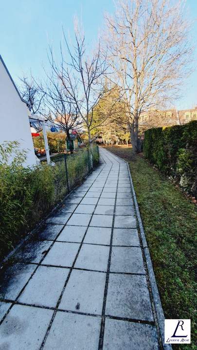 Wohnung über 3 Etagen mit 245m² Eigengarten!