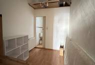Klassischer Wiener Altbau trifft zentrale Lage – Wohnung mit Charme & Gestaltungsspielraum