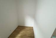 Perfekt für Singles oder Paare: Attraktive 2-Zimmer-Wohnung mit Balkon nahe U1