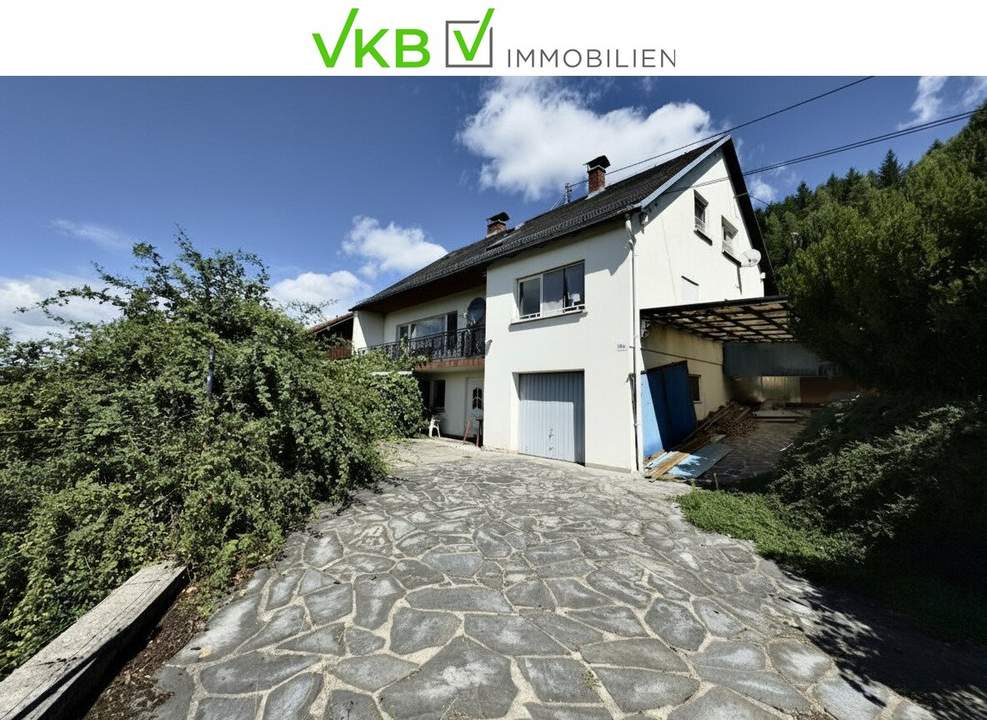 SCHLÜßLBERG | STRAßFELD: Idyllisches Zweifamilienhaus mit großzügigem, sonnigem Garten und beeindruckendem Fernblick!