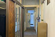 Altbauvilla aus der Jahrhundertwende mit großzügiger Liegenschaft