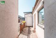 FÜR DEN EIGENBEDARF ODER ALS INVESTMENT MIT CA. 3,5% RENDITE! SEHR GUTER ZUSTAND! SANIERTE & MÖBLIERTE DACHGESCHOSS-WOHNUNG INKL. KÜCHE! SOFORT BEZIEH- ODER VERMIETBAR. - WOHNTRAUM