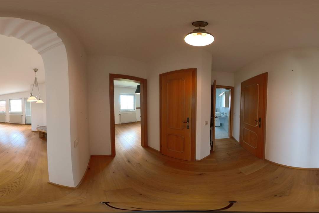 Wohnen mit Aussicht - 3 Zimmer, Loggia &amp; herrlicher Weitblick