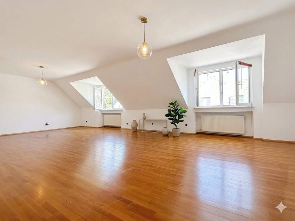 Historisches Stadthaus mit Entwicklungspotenzial in Nußdorf | vielseitige Nutzungsmöglichkeiten | Rohdachboden mit Ausbaupotenzial | Gewölbekeller