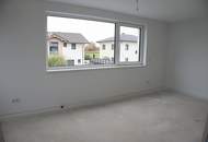 Lichtdurchflutete Doppelhaushälfte - Erstbezug mit Garten, Balkon und Carport