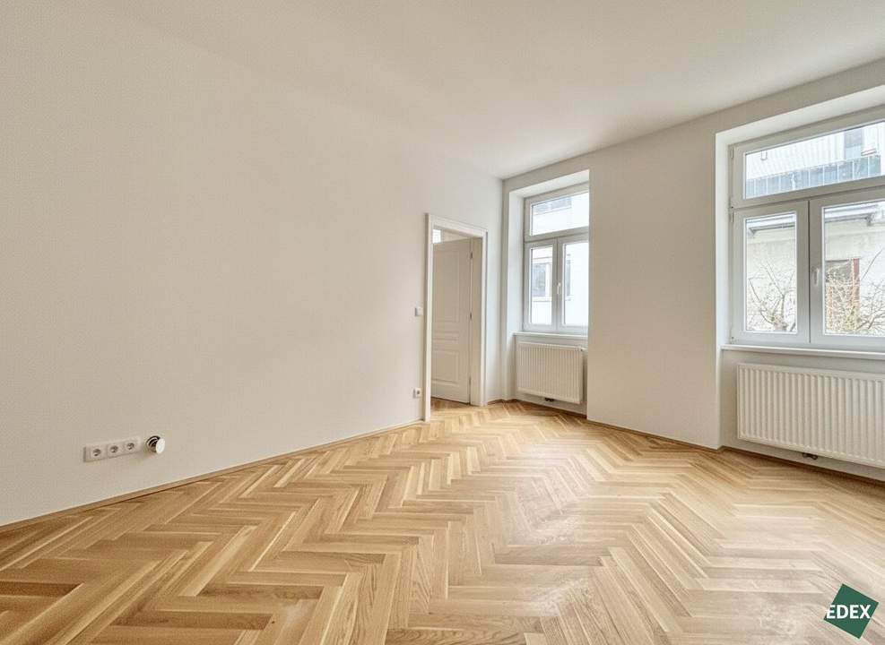 Preisreduktion: Stilvoll sanierte Altbau-2-Zimmerwohnung in ruhiger Innenhoflage