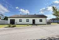 Bungalow mit zentral begehbaren Räumen & Garage