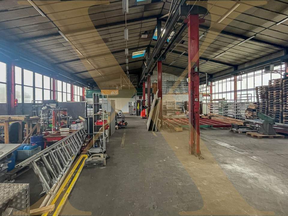 Gewerbeliegenschaft mit Lager, Büro & Freiflächen (Widmung B) in Hörsching zu vermieten!
