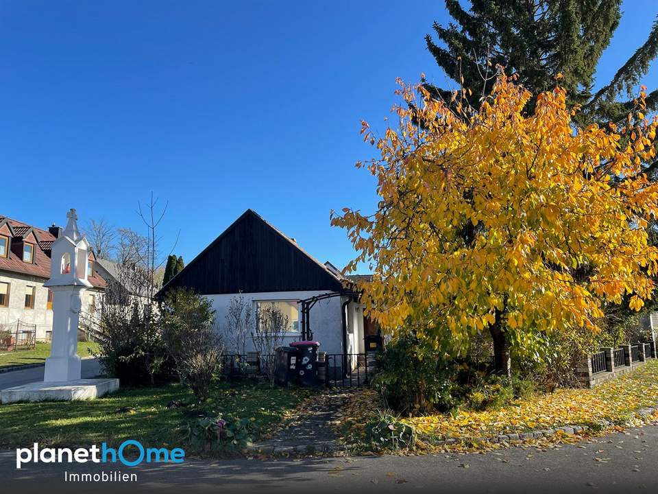 Bungalow mit Nebengebäude – Weinkeller und ca. 1.142 m² Acker