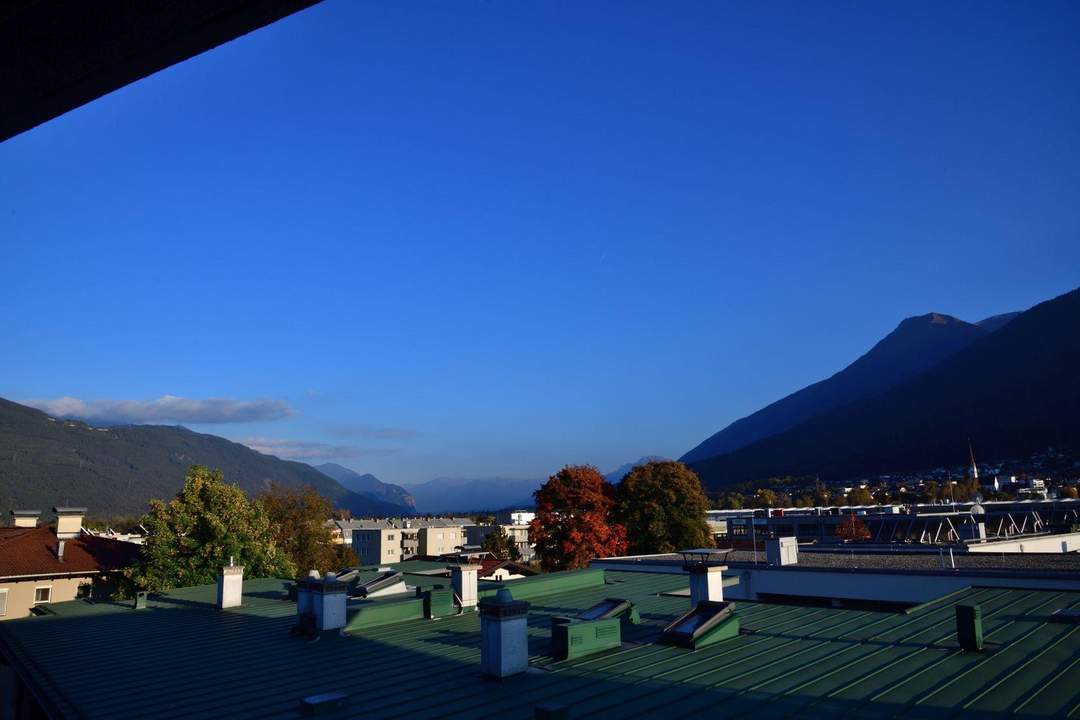 Moderne 4-Zimmer-Wohnung mit Wintergarten