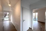 Erstbezug !! Traumhafte Doppelhaushälfte , Wohnkeller mit Garten und 2 Stellplätzen!