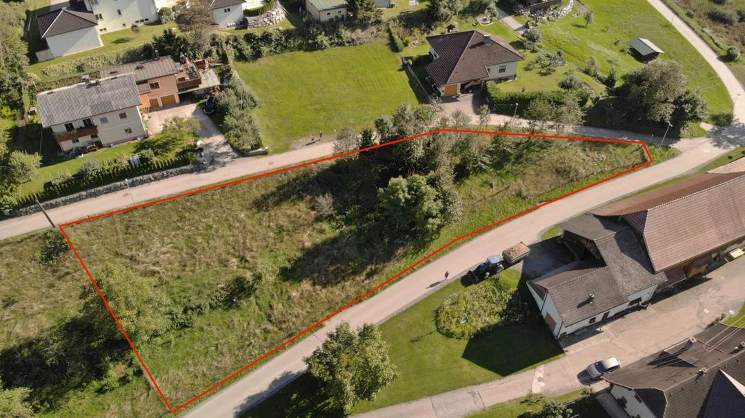 Großzügiges Grundstück in ruhiger und zentraler Lage von Schiefling am Wörthersee!