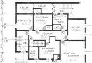 Großzügiges Wohnhaus mit Garagen für drei PKW, Sackgasse, Waldrandlage