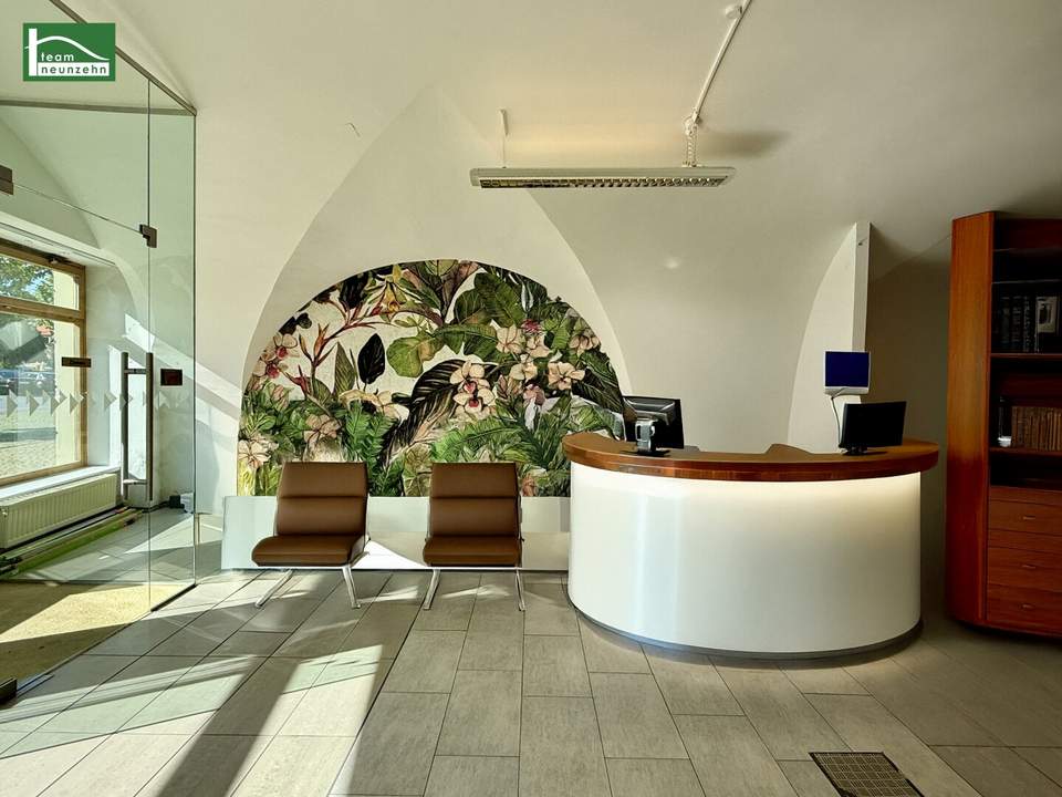 Repräsentatives Geschäftslokal in Bestlage am Hauptplatz in Bruck an der Leitha. - WOHNTRAUM