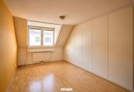 "Dachgeschoss-Traum mit Schafbergblick und 15 m² Terrasse"