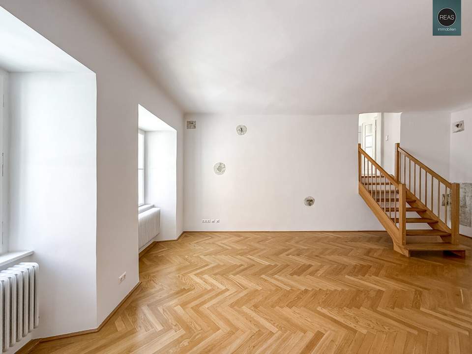 Wunderschönes Büro in historischem Denkmal-Haus in Toplage der Innenstadt!