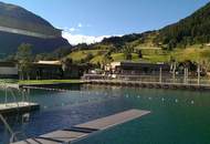 Sonniges Hüttenfeeling auf 1400m Seehöhe am Skigebiet Großglockner