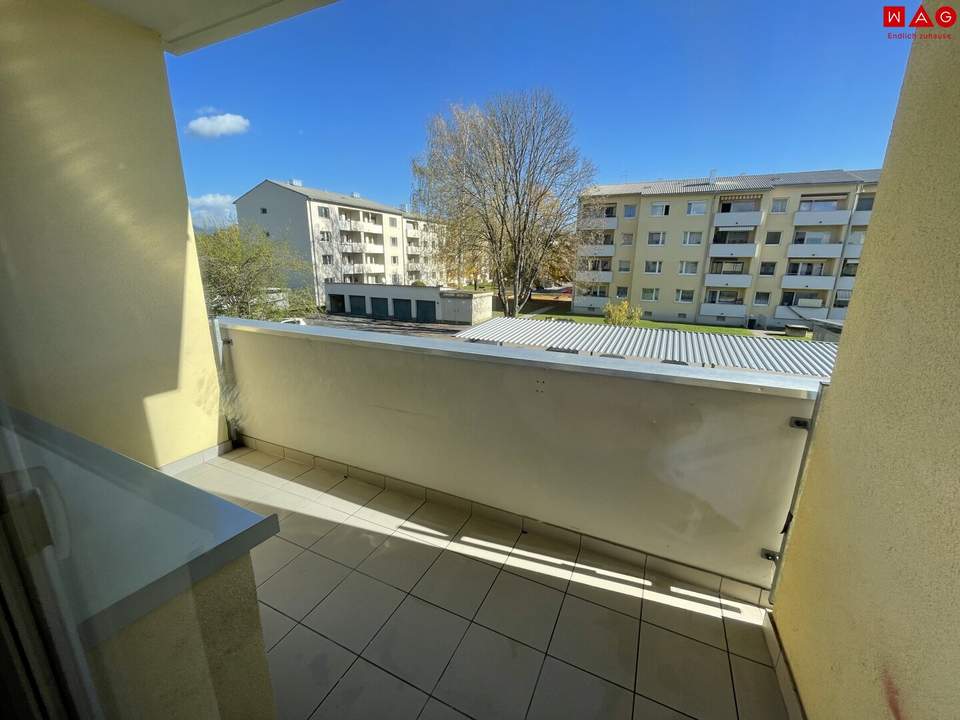 Geräumige Zweizimmerwohnung mit Balkon!