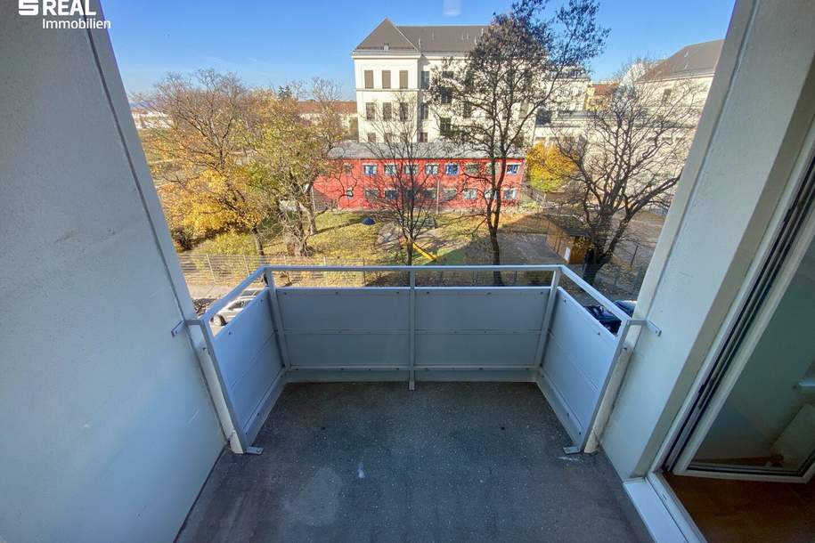 Freizeitgebiet Wienerberg, 3 Zimmer & Loggia (Heizung/ Warmwasser inkludiert), Wohnung-miete, 1.080,60,€, 1100 Wien 10., Favoriten