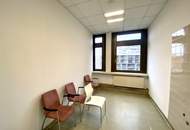 +++ ZENTRALE LAGE +++ Lichtdurchflutetes Büro in gut angebundener Lage