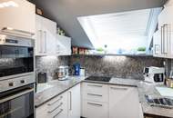 Blick in die Berge: 3 Zimmer-Dachgeschoss-Wohnung mit Balkon