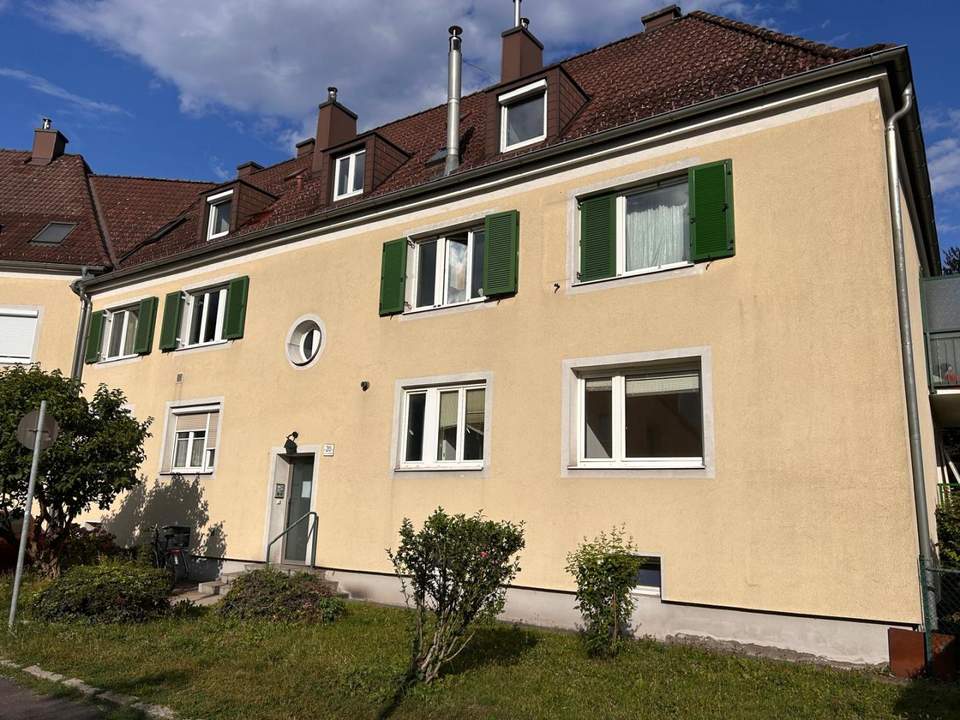 Preisgünstige 2 Zimmer Wohnung