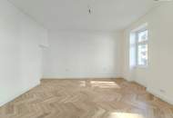 ++ LUXURY LIVING ++ TOP 1 + Exklusive Altbauwohnung mit großer Terrassen-Gartenfläche + Frisch saniert
