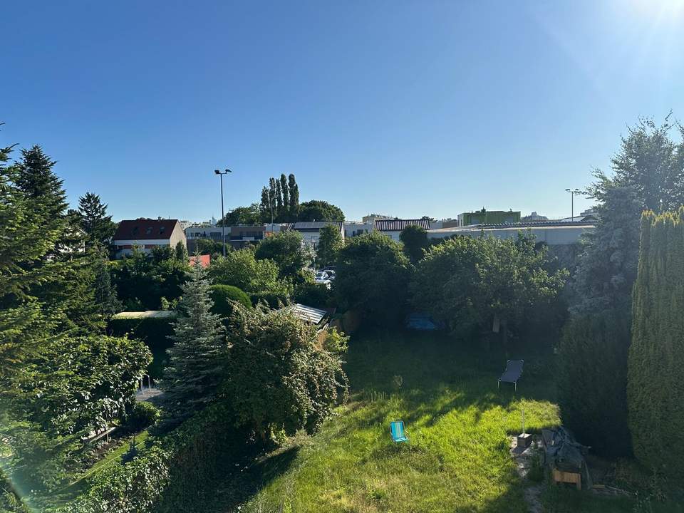 Einfamilienhaus mit großem Grundstück und Erweiterungsmöglichkeit
