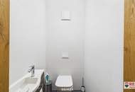 Stilvolle Villa mit gepflegtem Garten und großzügiger Garage