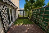 Sonniger Garten mit zwei Terrassen – Endreihenhaus in Grünlage