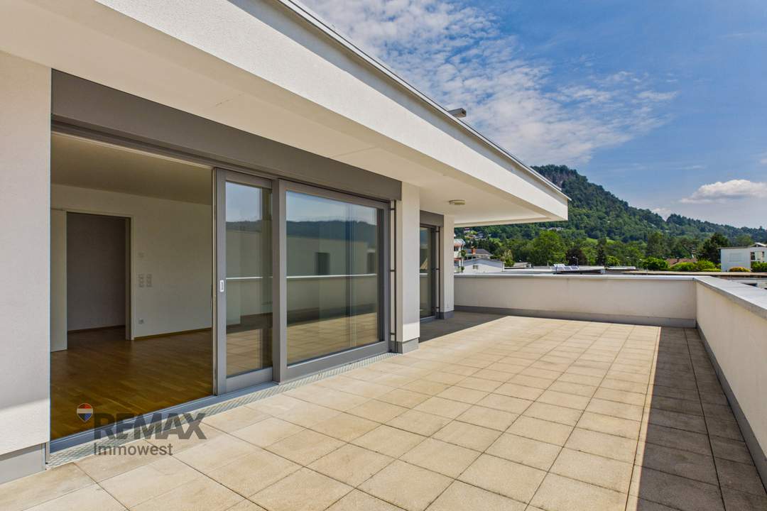 Traumhafte Starterwohnung in Wolfurt: Zwei Zimmer, große Terrasse und Blick auf den Gebhardsberg