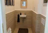 Helle, befristet vermietete Altbauwohnung mit Terrasse und Fernblick - Verkauf im digitalen Angebotsverfahren immo-live