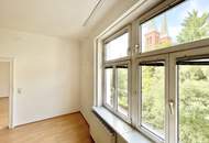 Brigittaplatz | Bezaubernde 2 Zimmer Altbau mit Potenzial &amp; Grünblick für unter € 3.650/m2