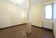 Interessante Immobilie mit Restaurant plus 2 Wohnungen und 18 eigenen Parkplätzen im Frequenzlage
