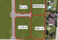 TRAUMHAFTES Grundstück für Ihr EINFAMILIENHAUS! TOP Anbindung! VOLLERSCHLOSSENES und FLACHES BAUGRUNDSTÜCK!