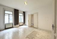 Südwestseitiger Altbau nächst Neubaugase und Burggasse! Kleiner Balkon in ruhigen Innenhof!