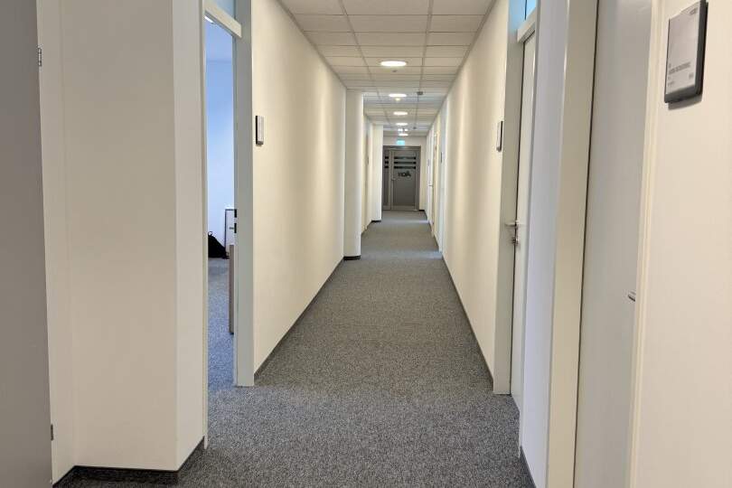 65,99 m² - Ein Raum, unzählige Möglichkeiten! - Planer-/ Agentur-/ Architektenbüro - Tolle Bürofläche im 11. Bezirk zu vermieten, Gewerbeobjekt-miete, 1.161,40,€, 1110 Wien 11., Simmering